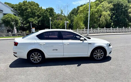 Skoda Octavia, 2018 год, 913 069 рублей, 7 фотография