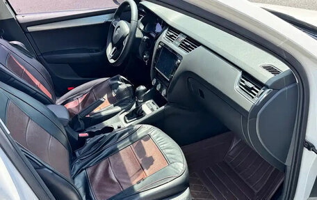 Skoda Octavia, 2018 год, 913 069 рублей, 13 фотография