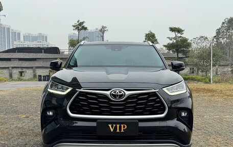 Toyota Highlander, 2025 год, 6 000 000 рублей, 2 фотография