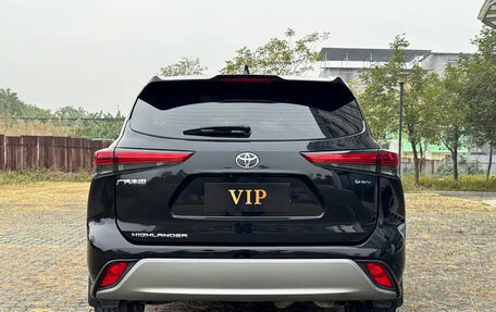 Toyota Highlander, 2025 год, 6 000 000 рублей, 5 фотография