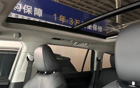 Toyota Highlander, 2025 год, 6 000 000 рублей, 10 фотография