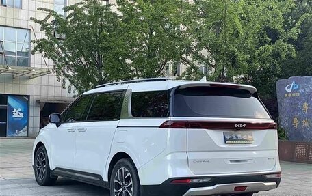 KIA Carnival, 2023 год, 4 750 000 рублей, 5 фотография