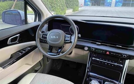 KIA Carnival, 2023 год, 4 750 000 рублей, 10 фотография