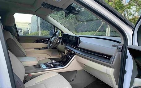 KIA Carnival, 2023 год, 4 750 000 рублей, 14 фотография