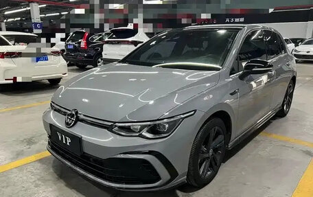 Volkswagen Golf VIII, 2022 год, 1 950 000 рублей, 1 фотография