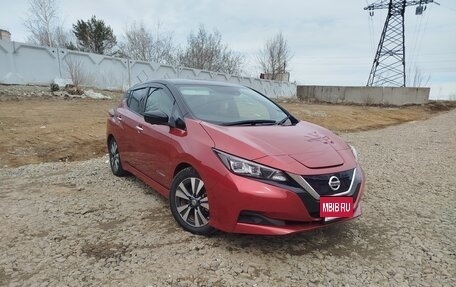 Nissan Leaf II, 2019 год, 1 700 000 рублей, 3 фотография
