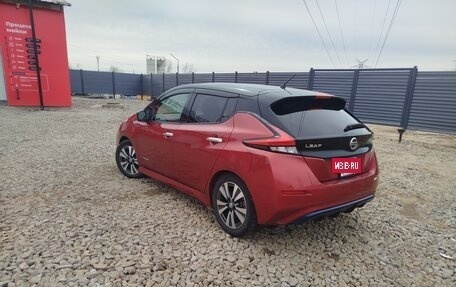 Nissan Leaf II, 2019 год, 1 700 000 рублей, 5 фотография
