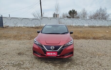 Nissan Leaf II, 2019 год, 1 700 000 рублей, 2 фотография