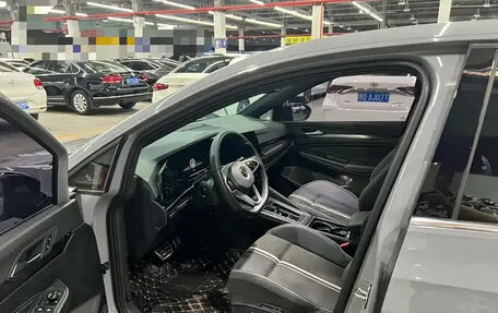 Volkswagen Golf VIII, 2022 год, 1 950 000 рублей, 7 фотография