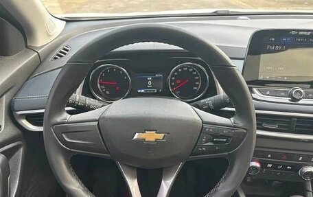 Chevrolet Tracker, 2022 год, 1 020 007 рублей, 10 фотография