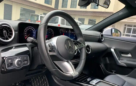 Mercedes-Benz A-Класс, 2023 год, 1 690 000 рублей, 7 фотография