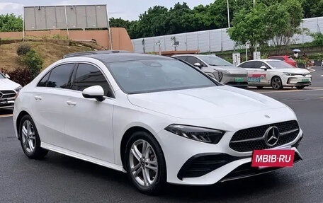 Mercedes-Benz A-Класс, 2023 год, 1 690 000 рублей, 3 фотография