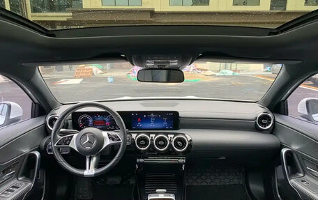 Mercedes-Benz A-Класс, 2023 год, 1 690 000 рублей, 11 фотография