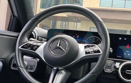 Mercedes-Benz A-Класс, 2023 год, 1 690 000 рублей, 12 фотография