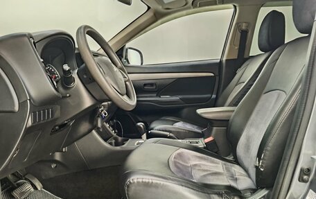 Mitsubishi Outlander III рестайлинг 3, 2012 год, 1 550 000 рублей, 14 фотография
