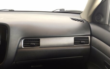 Mitsubishi Outlander III рестайлинг 3, 2012 год, 1 550 000 рублей, 12 фотография