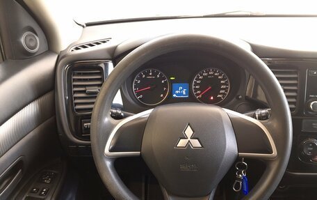 Mitsubishi Outlander III рестайлинг 3, 2012 год, 1 550 000 рублей, 10 фотография