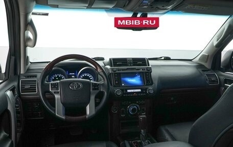 Toyota Land Cruiser Prado 150 рестайлинг 2, 2014 год, 3 887 077 рублей, 6 фотография