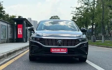 Volkswagen Passat B8 рестайлинг, 2022 год, 1 990 000 рублей, 2 фотография