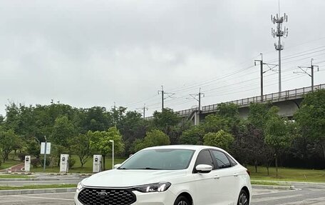 Ford Escort, 2021 год, 920 000 рублей, 1 фотография