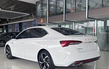Skoda Octavia IV, 2022 год, 2 350 000 рублей, 3 фотография