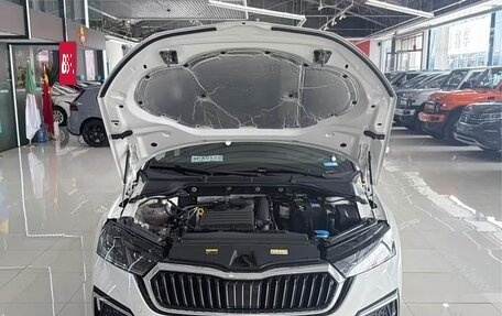 Skoda Octavia IV, 2022 год, 2 350 000 рублей, 15 фотография
