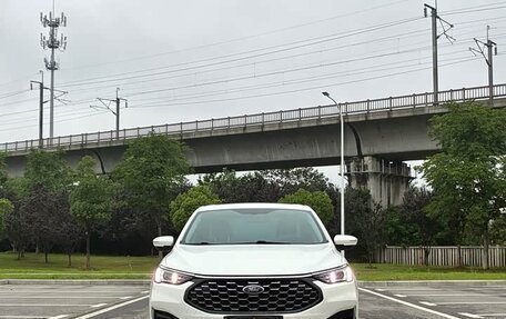Ford Escort, 2021 год, 920 000 рублей, 2 фотография