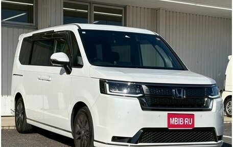 Honda Stepwgn, 2024 год, 2 100 000 рублей, 1 фотография