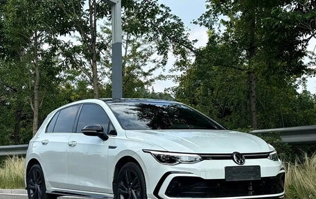 Volkswagen Golf VIII, 2022 год, 1 609 244 рублей, 3 фотография