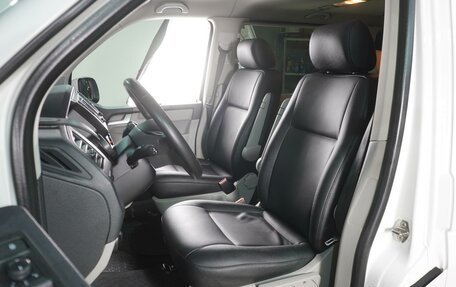 Volkswagen Caravelle T6 рестайлинг, 2018 год, 2 849 000 рублей, 10 фотография