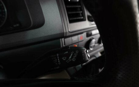 Volkswagen Caravelle T6 рестайлинг, 2018 год, 2 849 000 рублей, 14 фотография