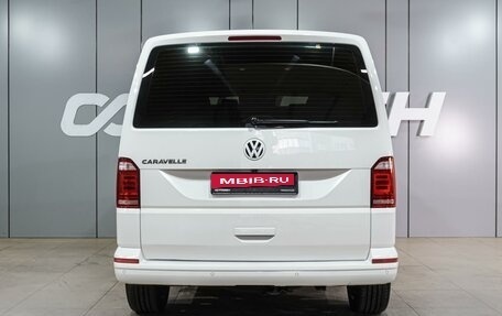 Volkswagen Caravelle T6 рестайлинг, 2018 год, 2 849 000 рублей, 4 фотография