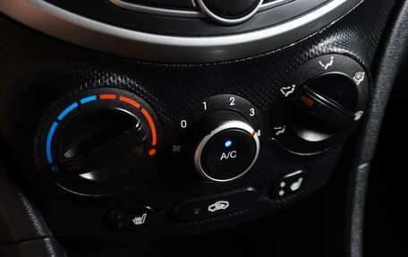 Hyundai Solaris II рестайлинг, 2012 год, 939 000 рублей, 15 фотография