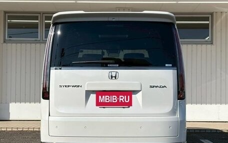 Honda Stepwgn, 2024 год, 2 100 000 рублей, 4 фотография