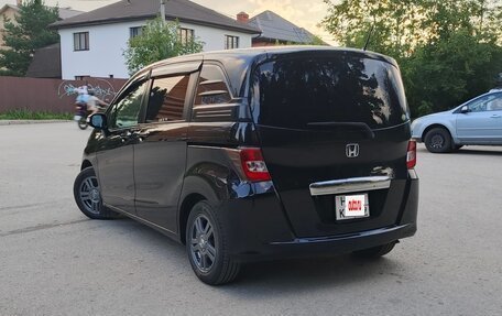 Honda Freed I, 2012 год, 990 000 рублей, 3 фотография
