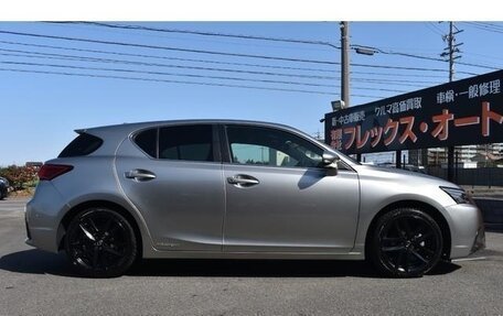 Lexus CT I рестайлинг, 2018 год, 1 800 000 рублей, 4 фотография