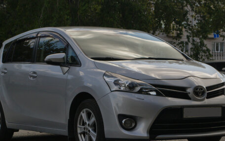 Toyota Verso I, 2013 год, 1 350 000 рублей, 11 фотография