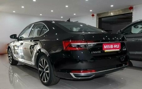 Skoda Superb III рестайлинг, 2026 год, 3 250 000 рублей, 3 фотография