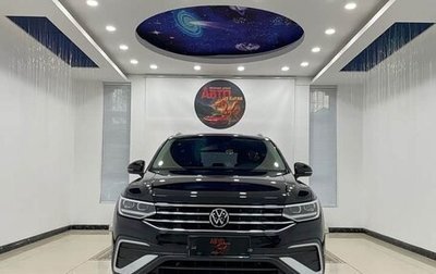 Volkswagen Tiguan II, 2023 год, 2 750 000 рублей, 1 фотография