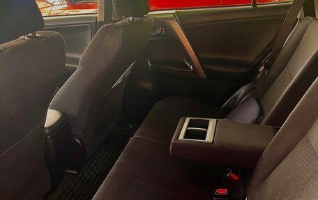 Toyota RAV4, 2015 год, 2 050 000 рублей, 10 фотография