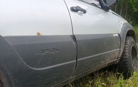 Chevrolet Niva I рестайлинг, 2005 год, 260 000 рублей, 10 фотография