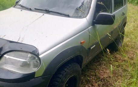 Chevrolet Niva I рестайлинг, 2005 год, 260 000 рублей, 7 фотография