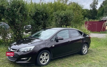 Opel Astra J, 2013 год, 625 000 рублей, 4 фотография
