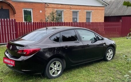 Opel Astra J, 2013 год, 625 000 рублей, 3 фотография