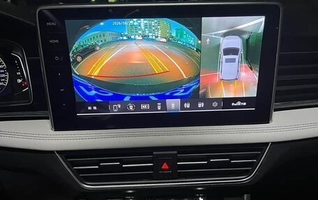 Volkswagen Tiguan II, 2023 год, 2 750 000 рублей, 13 фотография