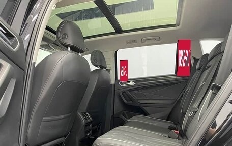 Volkswagen Tiguan II, 2023 год, 2 750 000 рублей, 16 фотография