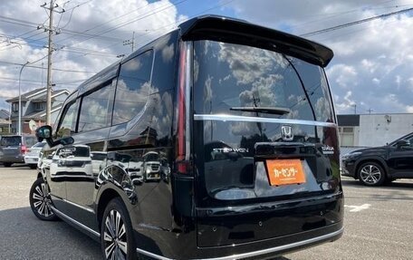 Honda Stepwgn, 2023 год, 2 200 000 рублей, 4 фотография