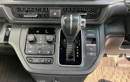 Honda Stepwgn, 2023 год, 2 200 000 рублей, 8 фотография
