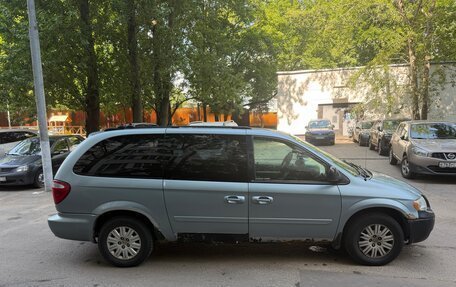 Chrysler Town & Country IV, 2005 год, 395 000 рублей, 8 фотография