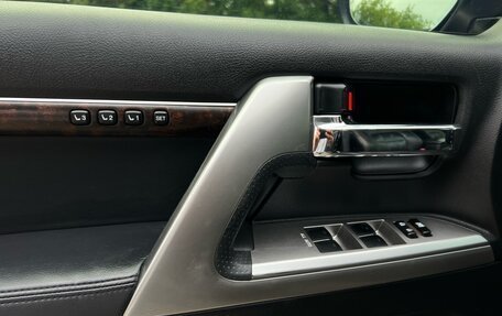 Toyota Land Cruiser 200, 2012 год, 3 800 000 рублей, 25 фотография